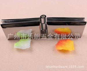 長(zhǎng)型雙頁(yè)浴室?jiàn)A